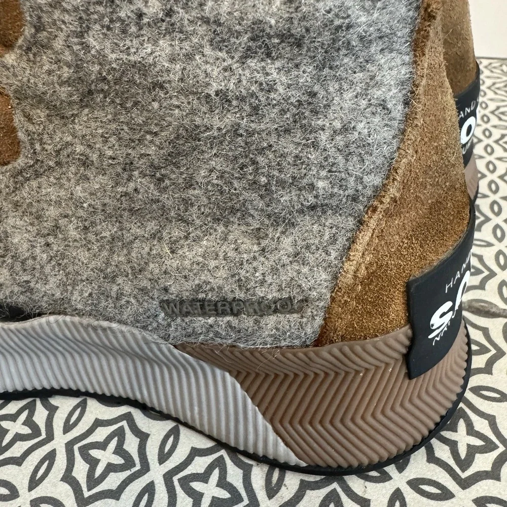 Sorel Out N About Duck Boots Gray Wool Suede Waterproof Cabincore Kids Size 1